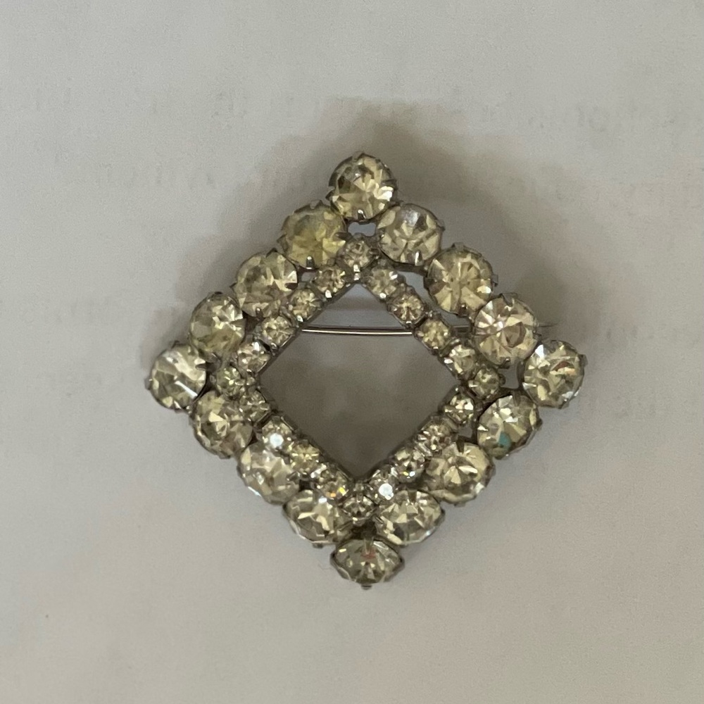 Estate Jewelry Silver Rhinestone Brooch